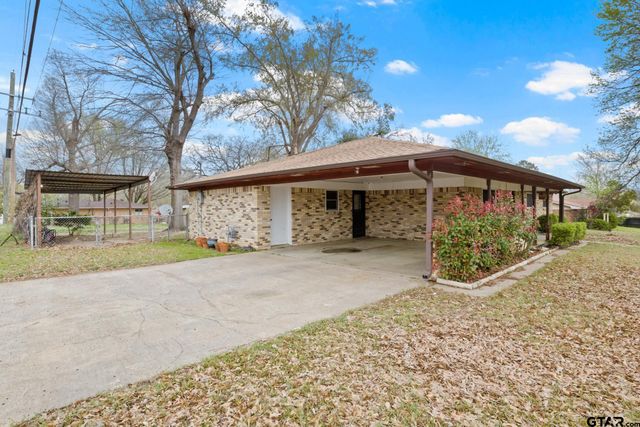 401 Hickory, Mt Pleasant, TX 75455