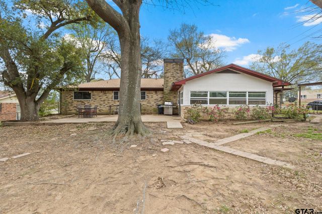 401 Hickory, Mt Pleasant, TX 75455