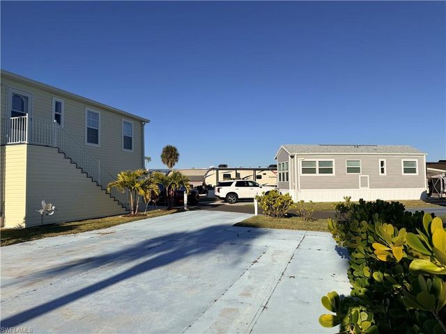 19681 Summerlin 441 RD, Fort Myers, FL 33908