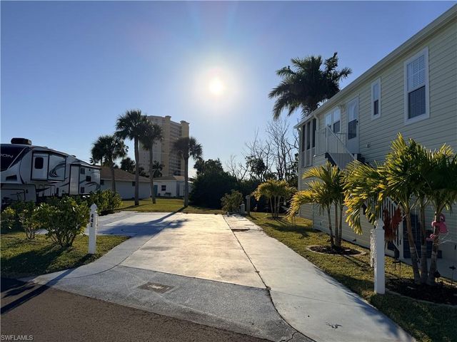 19681 Summerlin 441 RD, Fort Myers, FL 33908