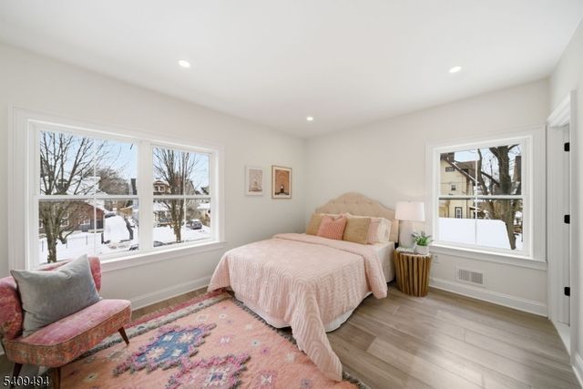 28 Irving St, Montclair Twp., NJ 07042