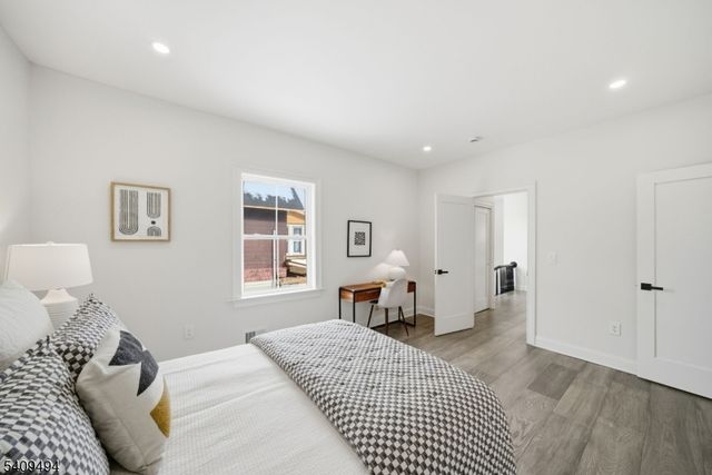 28 Irving St, Montclair Twp., NJ 07042