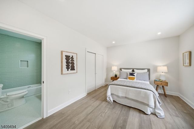 28 Irving St, Montclair Twp., NJ 07042