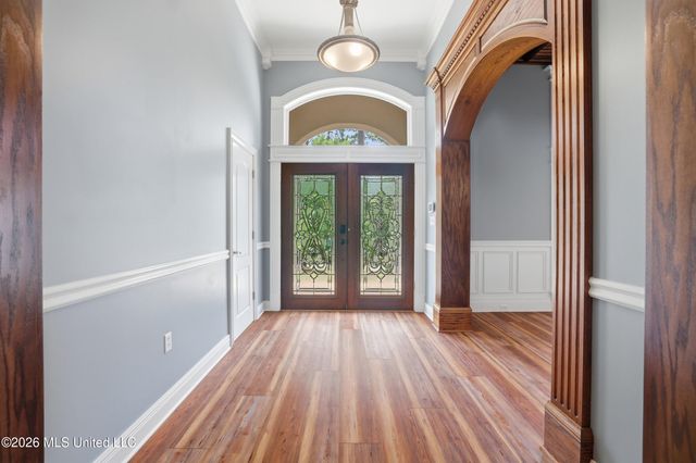 28 W Lake Road, Hattiesburg, MS 39402