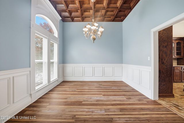 28 W Lake Road, Hattiesburg, MS 39402