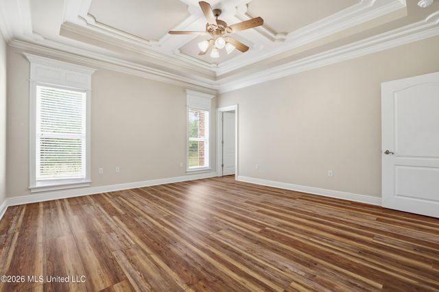 28 W Lake Road, Hattiesburg, MS 39402