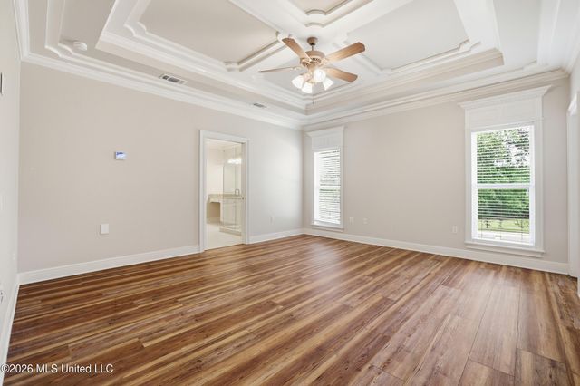 28 W Lake Road, Hattiesburg, MS 39402