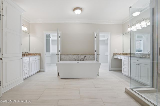 28 W Lake Road, Hattiesburg, MS 39402