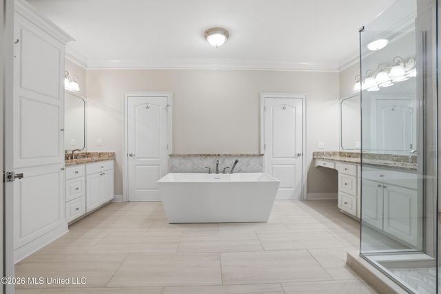 28 W Lake Road, Hattiesburg, MS 39402
