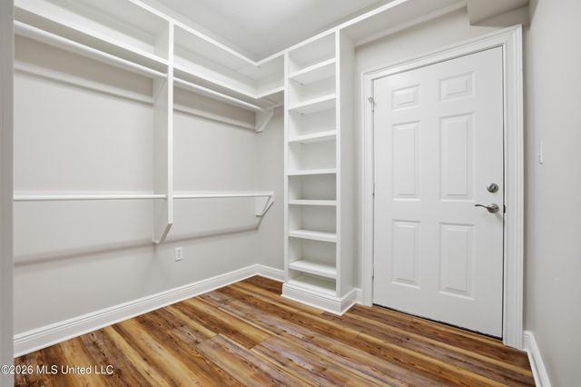 28 W Lake Road, Hattiesburg, MS 39402