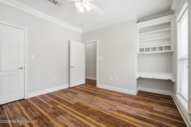 28 W Lake Road, Hattiesburg, MS 39402