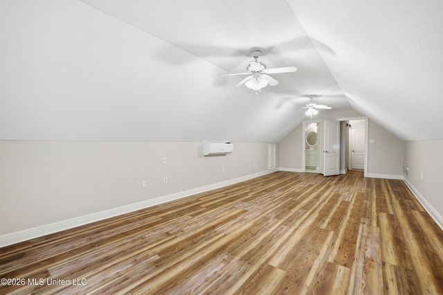 28 W Lake Road, Hattiesburg, MS 39402
