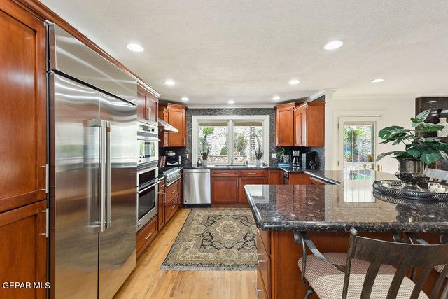 6025 TORREY PINES Drive, El Paso, TX 79912