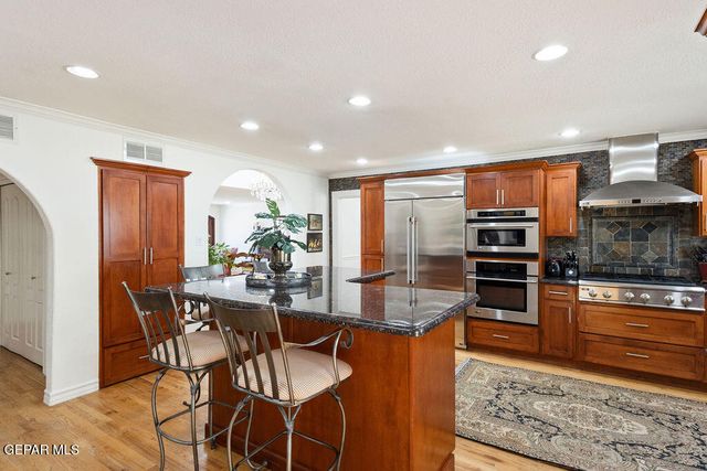 6025 TORREY PINES Drive, El Paso, TX 79912