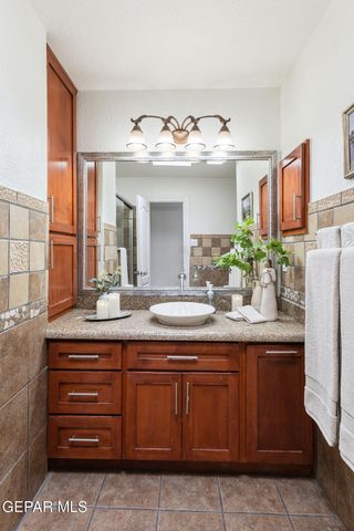 6025 TORREY PINES Drive, El Paso, TX 79912