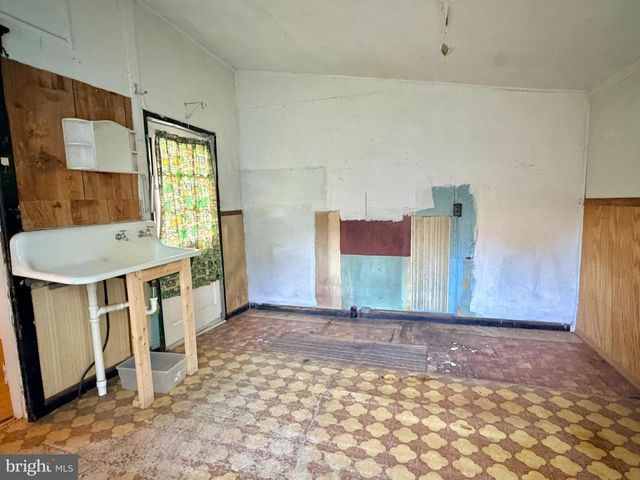 213 S S FAYETTE STREET, Mercersburg, PA 17236