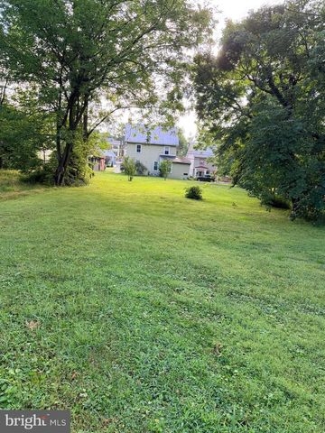213 S S FAYETTE STREET, Mercersburg, PA 17236