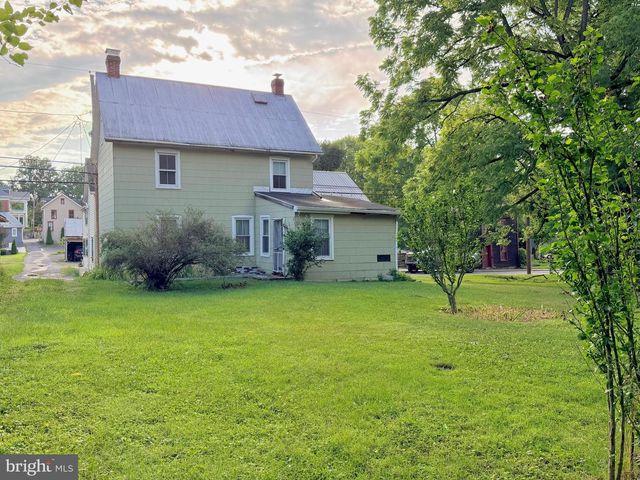 213 S S FAYETTE STREET, Mercersburg, PA 17236