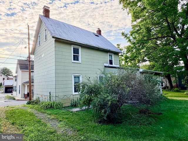 213 S S FAYETTE STREET, Mercersburg, PA 17236