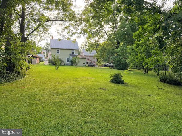 213 S S FAYETTE STREET, Mercersburg, PA 17236