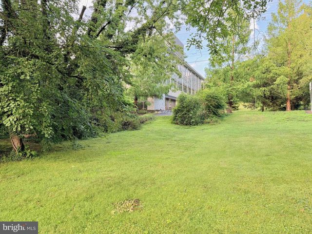 213 S S FAYETTE STREET, Mercersburg, PA 17236