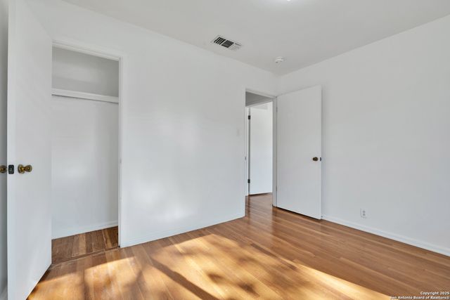 471 Hialeah Ave, San Antonio, TX 78218