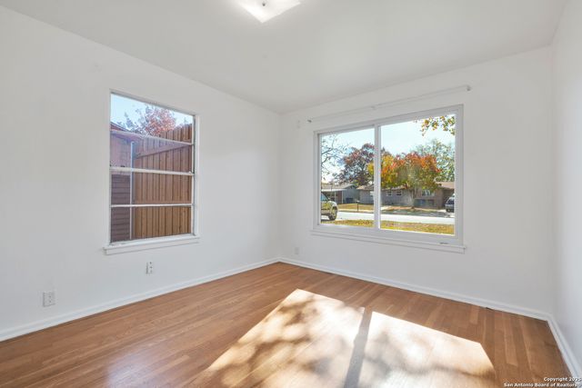 471 Hialeah Ave, San Antonio, TX 78218