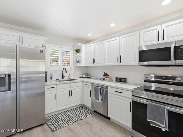 19700 N 76TH Street 1047, Scottsdale, AZ 85255