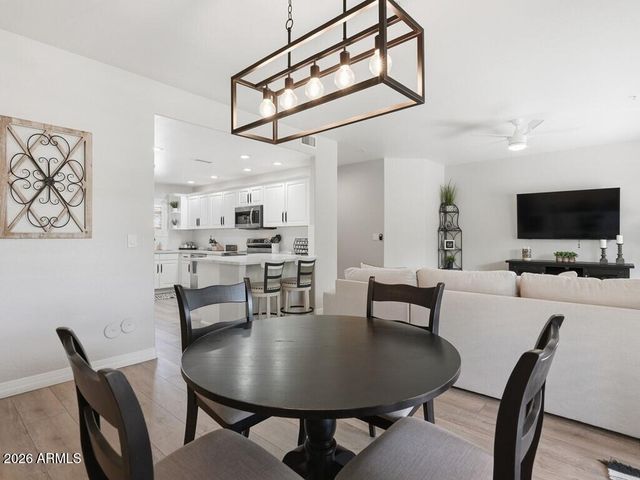 19700 N 76TH Street 1047, Scottsdale, AZ 85255