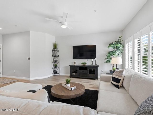 19700 N 76TH Street 1047, Scottsdale, AZ 85255
