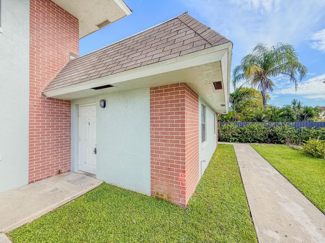 1515 N Federal Highway, Lake Worth Beach, FL 33460