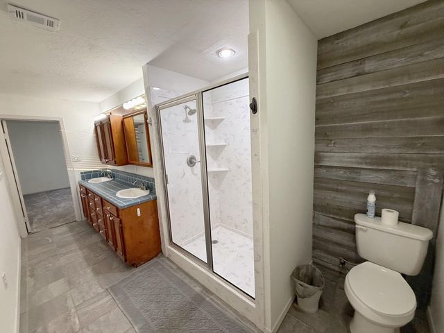 4984 Fm 977, Leona, TX 75850