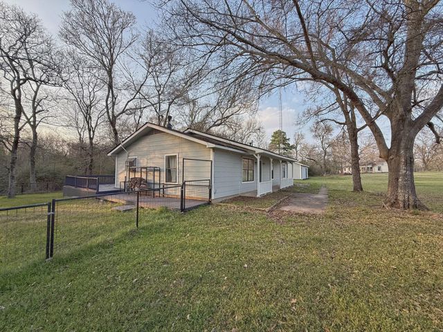 4984 Fm 977, Leona, TX 75850