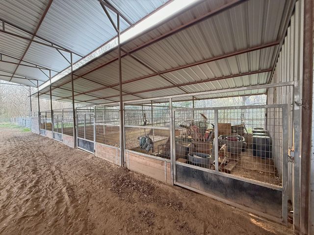 4984 Fm 977, Leona, TX 75850