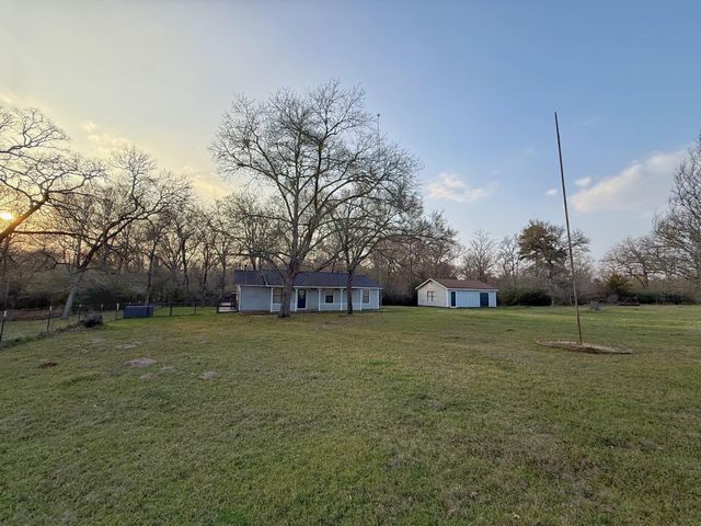 4984 Fm 977, Leona, TX 75850