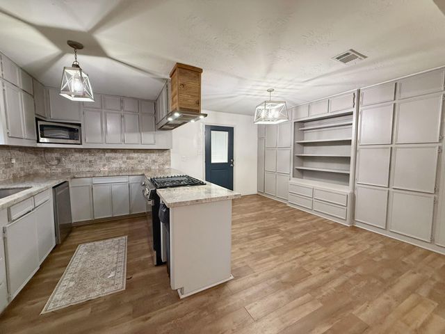 4984 Fm 977, Leona, TX 75850