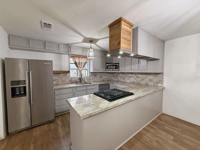 4984 Fm 977, Leona, TX 75850