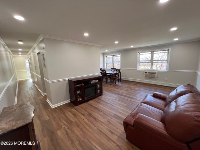 16 Manchester Court H, Freehold, NJ 07728