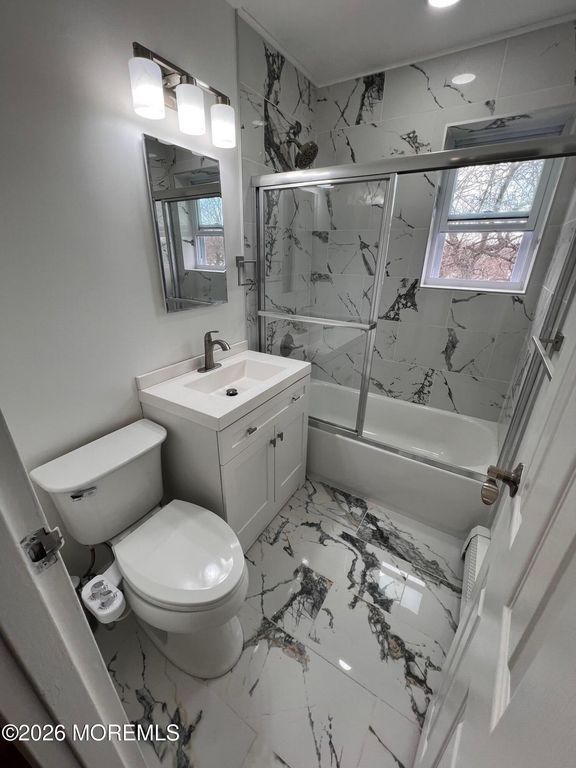 16 Manchester Court H, Freehold, NJ 07728