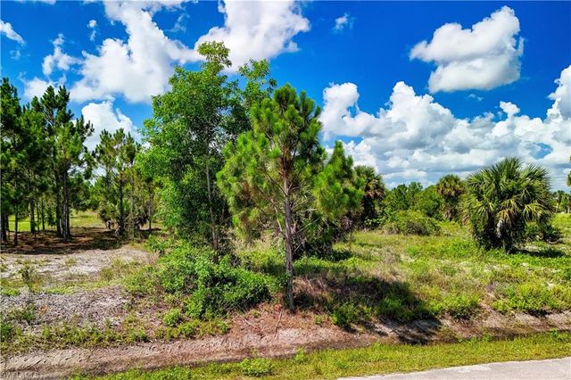 2306 56th AVE NE, Naples, FL 34120