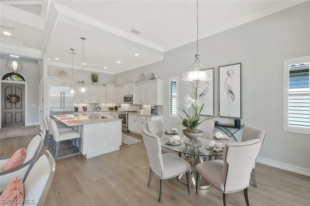 6542 Amarone LN, Naples, FL 34113