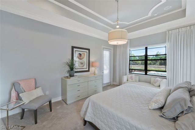 6542 Amarone LN, Naples, FL 34113