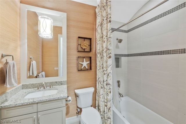 6542 Amarone LN, Naples, FL 34113