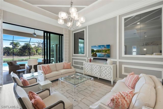 6542 Amarone LN, Naples, FL 34113