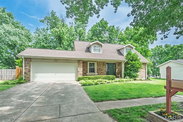 693 Woodrun Court, Ballwin, MO 63021