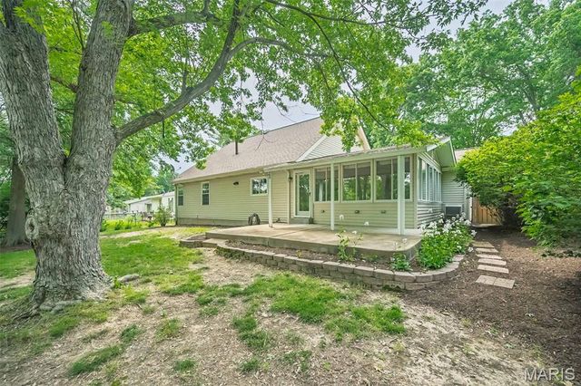 693 Woodrun Court, Ballwin, MO 63021