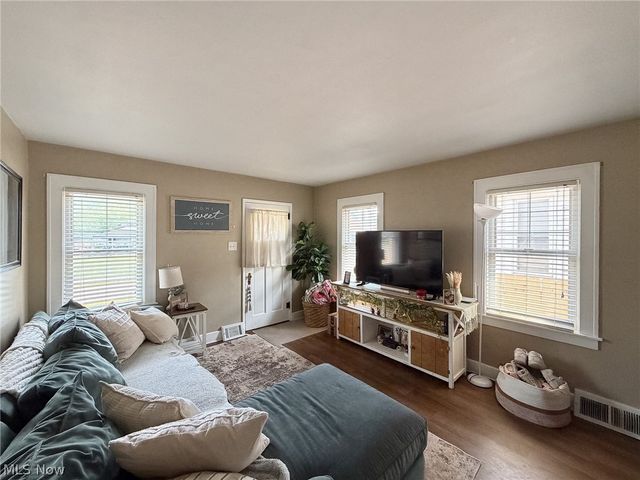 1314 Madison Avenue, Toronto, OH 43964