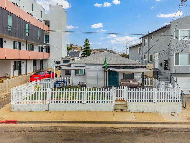 1111 Colusa St, San Diego, CA 92110