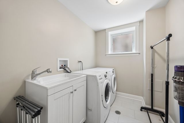 5137 S Mobile Avenue, Chicago, IL 60638