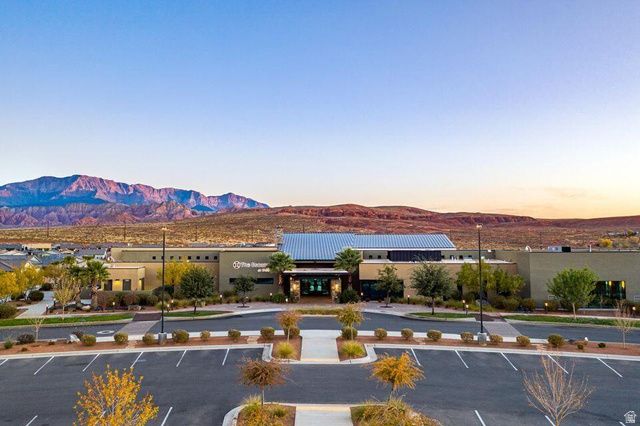 31 W CAMINO OSO DR, Washington, UT 84780